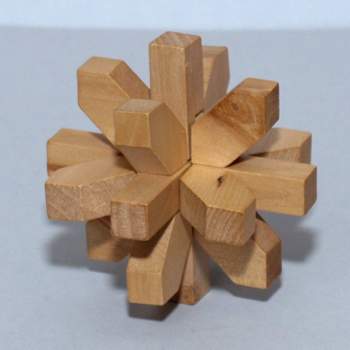 Wooden Hedgehog puzzle from Czechoslovakia, without box - US$ 5.00