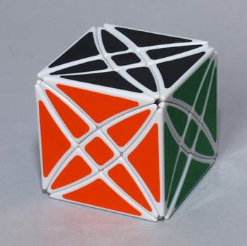 Rubikova kostka s otáčením kolem rohu bílá - zadní strana